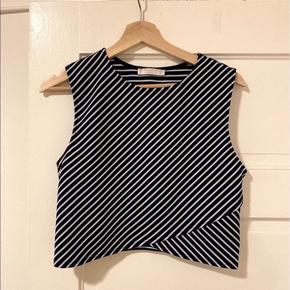 Pull & Bear Crop Sleeveless Ribbed Top